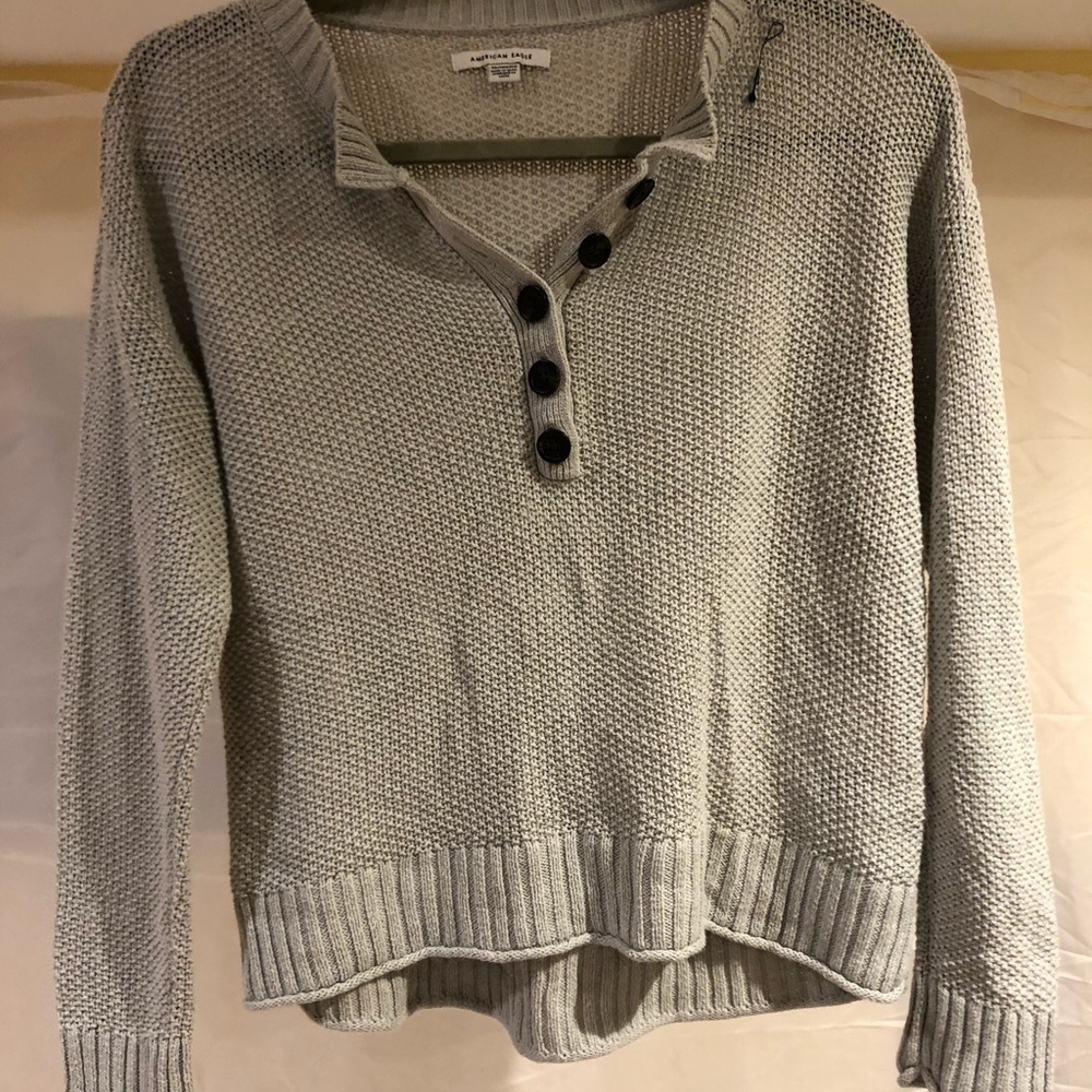 American Eagle sweater